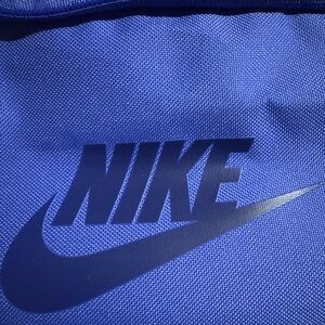 BNWT Nike Unisex Heritage Hip Pack